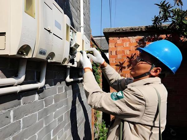 电工证能做什么工作？这3个行业最缺人，月入过万很简单！注意别~
