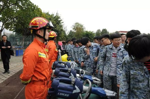 💡女生想考消防证？千万别被“体力活”劝退了！