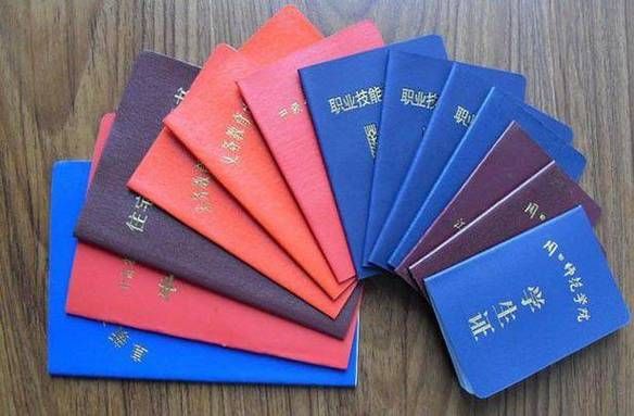 高压电工证考什么？难不难？看完这篇就懂了😎
