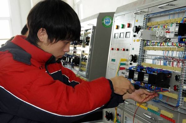零基础考电工证怎么报名？正规渠道看这里✔️